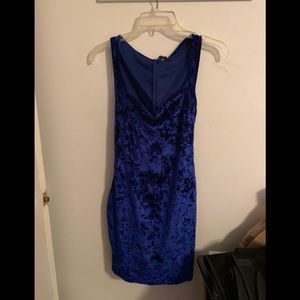 Blue velvet v neck dress